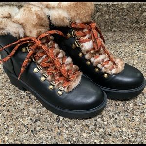 American Eagle Hiking Boots size 8